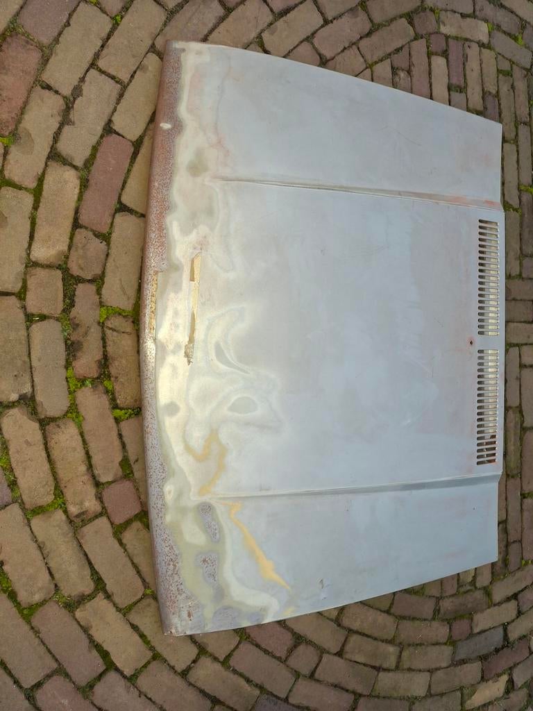 2x Motorkap Scirocco 1 jaren '74/'80 alles voor €100, Ophalen, Voor, Motorkap