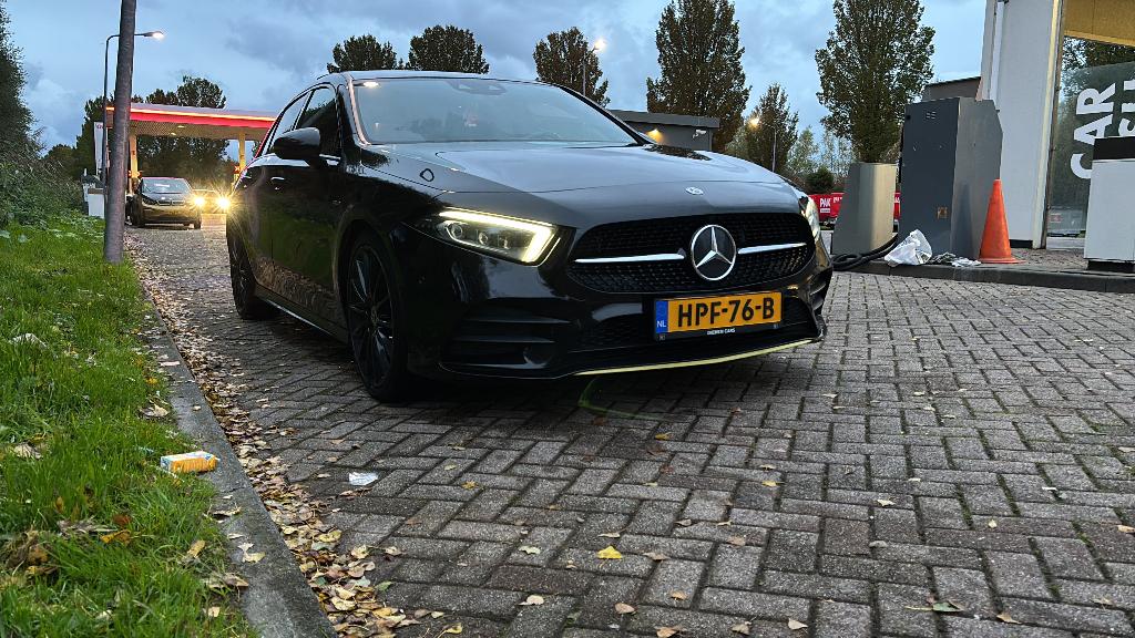 Mercedes A250 Edition 1 ZWART VOL OPTIE, Zwart, Zwart, Particulier, 1655 kg