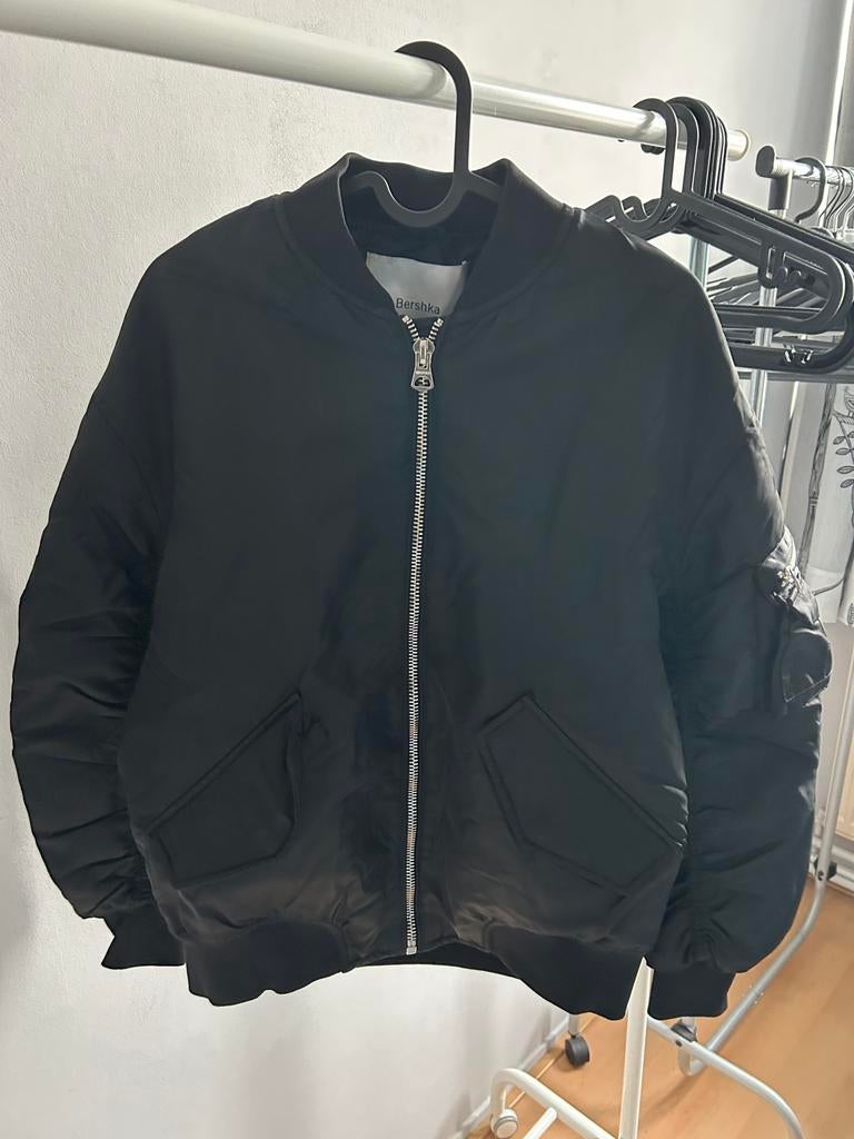 Jas Bershka maat XS zwart, Ophalen of Verzenden, Gedragen, Maat 34 (XS) of kleiner, Zwart