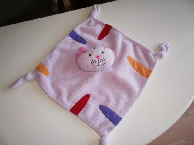 hans textiel Kat/poes knuffel doek uni toys paars/roze met, Kinderen en Baby's, Paars, Ophalen of Verzenden, Zo goed als nieuw