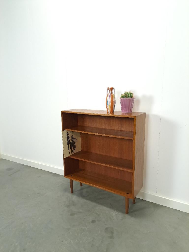 Noten fineer boekenkast LP kast met legplanken nr. 1 vintage, Met plank(en), Gebruikt, 100 tot 150 cm, Vintage