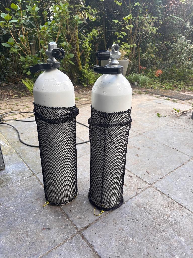 Stalen duikfles 12 liter (2 stuks aangeboden), Ophalen, Zo goed als nieuw, Duikfles