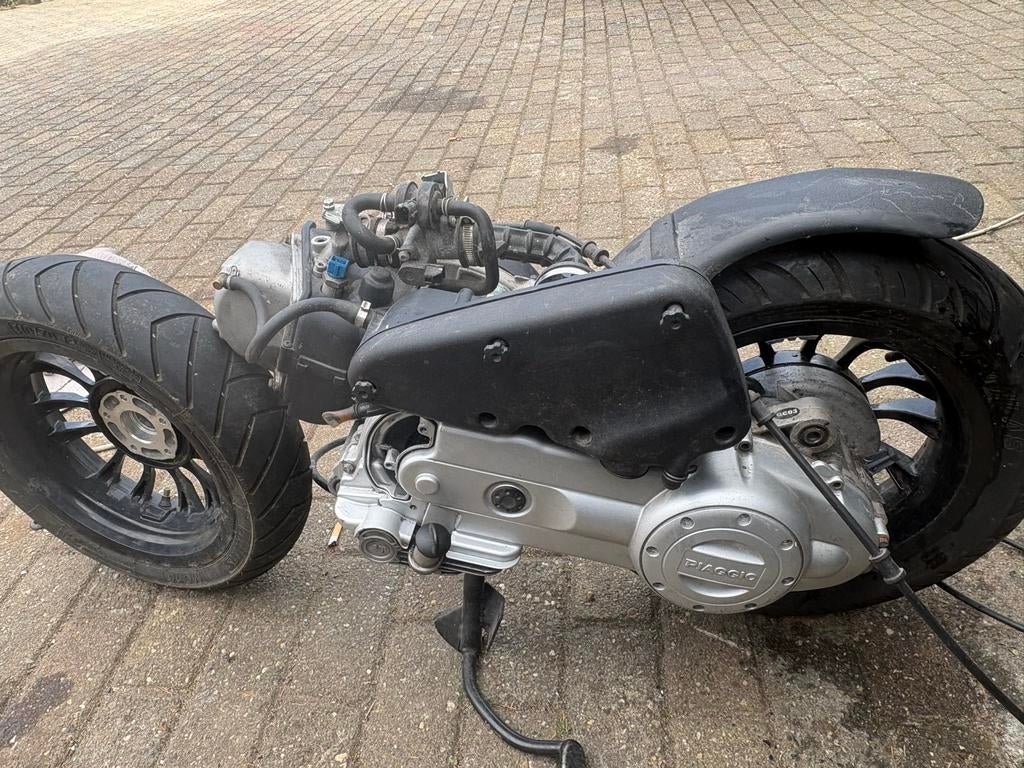 Vespa motorblok met wielen - Compleet en Gebruikt, Ophalen of Verzenden, Gebruikt, Blok, Vespa