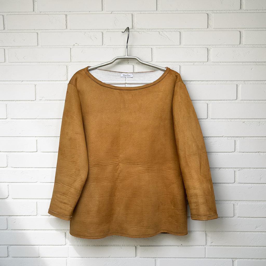 Vanilia Trui Maat 42 Lichtbruin SuedeLook Rawedge Top Mirage, Kleding | Dames, Tops, Bruin, Maat 42/44 (L), Ophalen of Verzenden