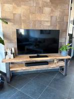 Stoer TV-meubel met boomstam blad en stalen poten, Huis en Inrichting, Ophalen, 150 tot 200 cm, Eikenhout, Zo goed als nieuw