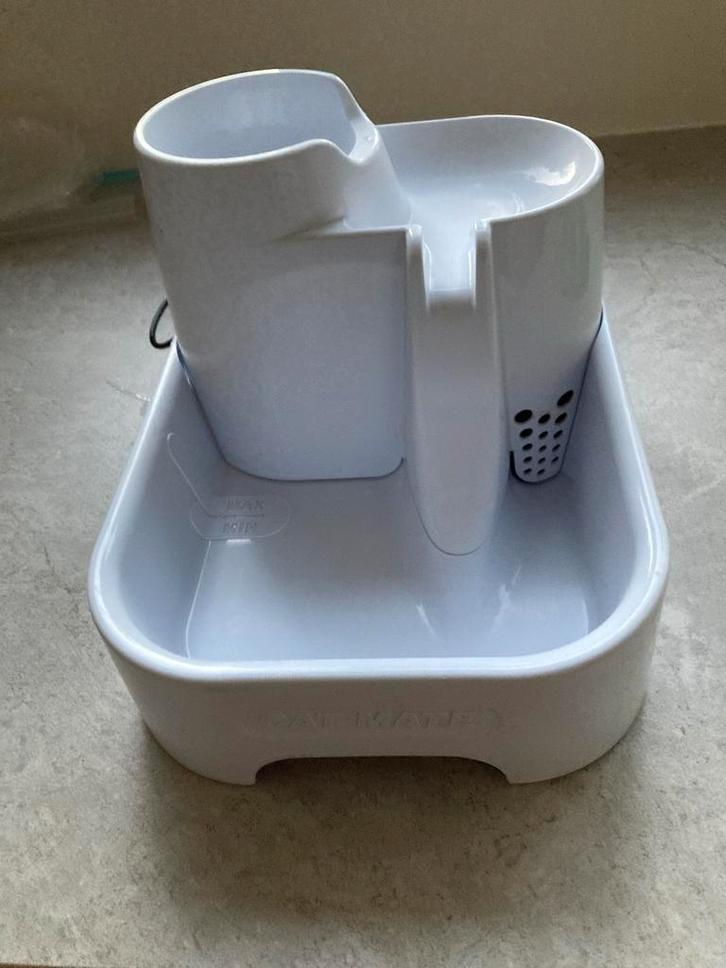 Cat Mate drinkfontein voor katten., Dieren en Toebehoren, Katten-accessoires, Gebruikt, Ophalen
