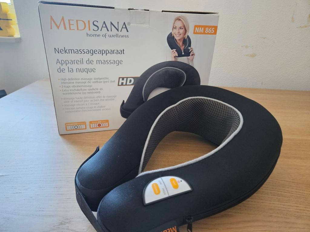 Medisana NM865 Nekmassageapparaat ZGAN, Ophalen of Verzenden, Zo goed als nieuw, Apparaat