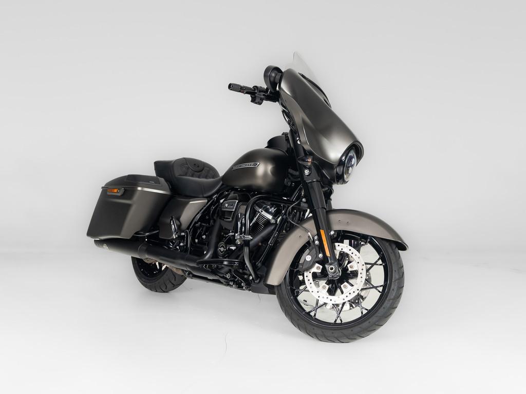 Harley-Davidson FLHXS Street Glide Special Solid Colour, Motoren, Motoren | Harley-Davidson, Bedrijf, Toermotor, Laan van Vredenoord 33
2289 DA  Rijswijk ZH, NL