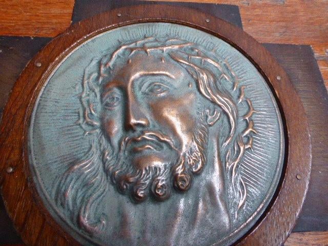 Antiek houten kruis met koperen plaquettes, Antiek en Kunst, Antiek | Religie, Ophalen of Verzenden