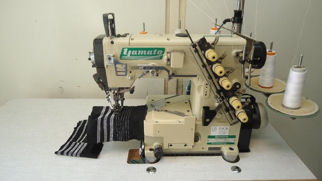 Industriële Naaimachine Yamato onder/bovendek Vol Automaat