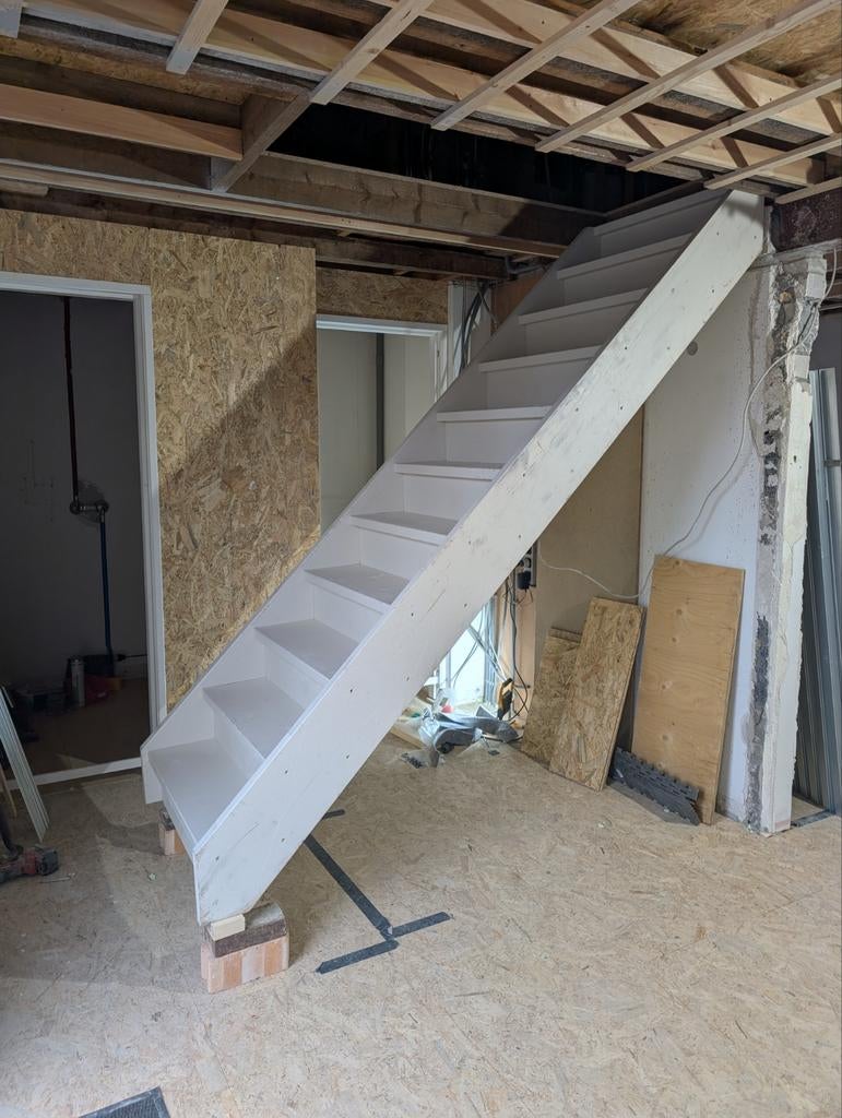 Nieuwe Vuren Houten Trap - 305x90 cm - Verkeerde Bestelling, Doe-het-zelf en Verbouw, Ladders en Trappen, Ophalen of Verzenden