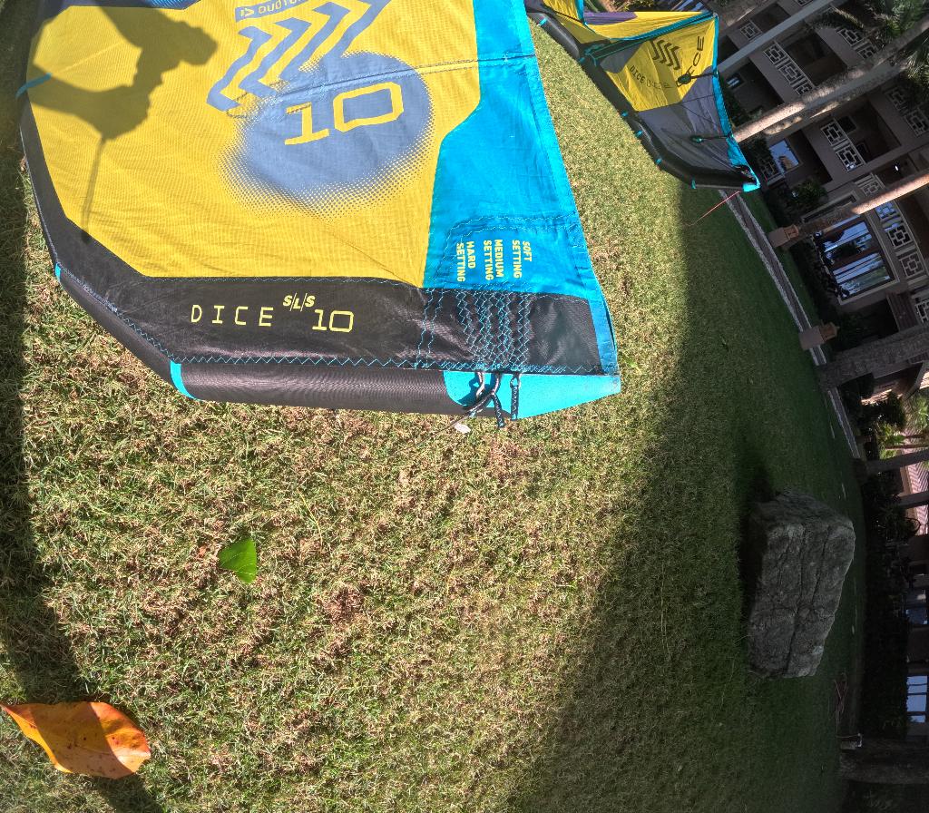 Duotone Evo & Neo kites, Watersport en Boten, Kitesurfen, Gebruikt, Overige typen, Geen board, Ophalen of Verzenden