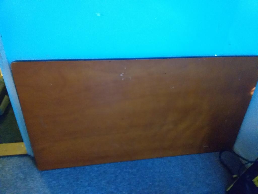 Te koop tafel 2 stuks samen 70 Euro verhuizing, Huis en Inrichting, Tafels | Eettafels, Ophalen, Gebruikt