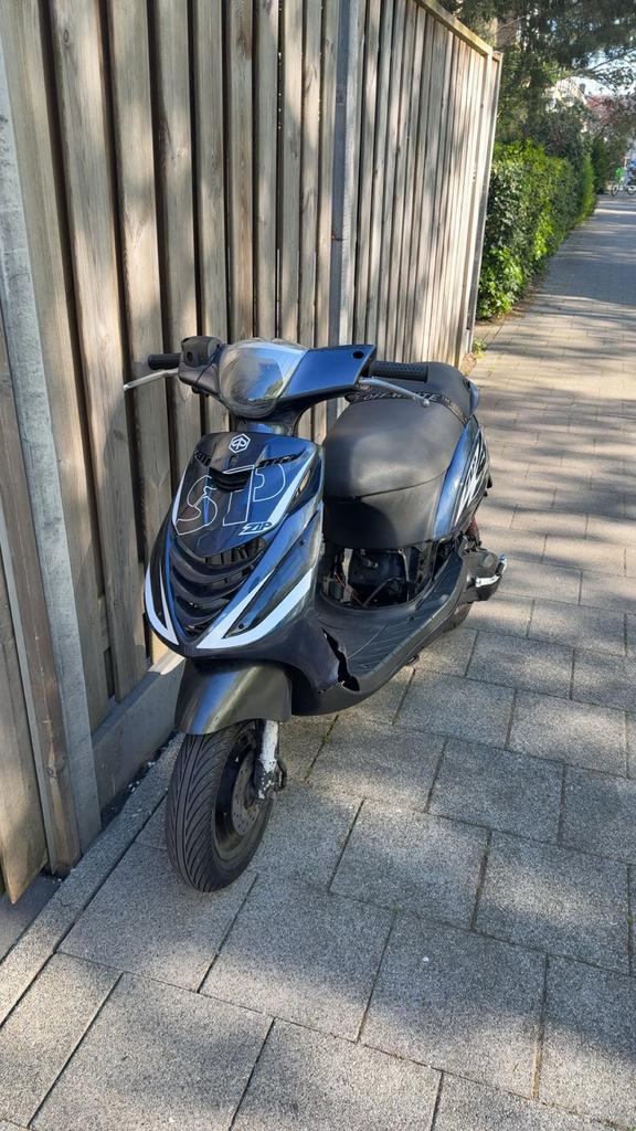 Zip 150cc (te ruil), Fietsen en Brommers, Scooters | Piaggio, Ophalen of Verzenden, Zo goed als nieuw, Tweetakt, Zip