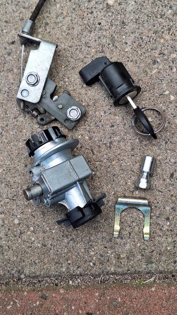 Peugeot vivacity viva city 2takt 50cc Compleet contact slot, Ophalen of Verzenden, Blok, Peugeot
