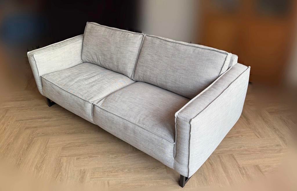 Stoere moderne zitbank Agostino taupe 3 / 4 zits zgan, Huis en Inrichting, Ophalen, Driepersoons, 75 tot 100 cm, Zo goed als nieuw