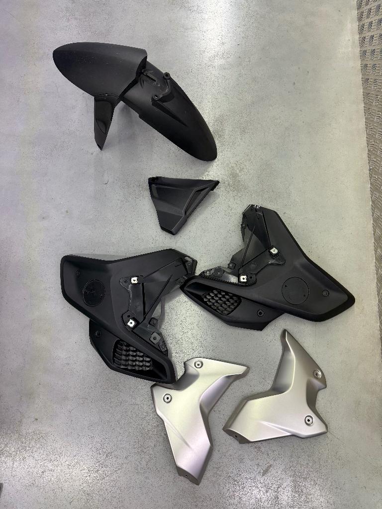 Diverse plastic kappen voor GS 1250, Ophalen of Verzenden, Nieuw