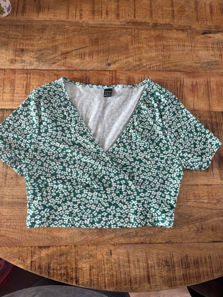Shein topje met bloemenprint, Kleding | Dames, Tops, Ophalen, Zo goed als nieuw, Korte mouw, Maat 36 (S)
