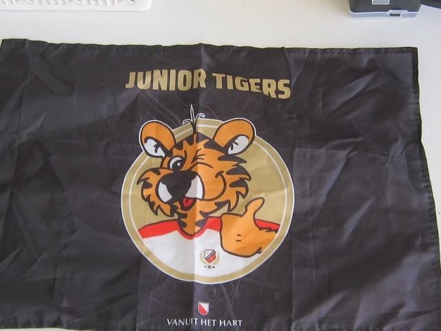 fc utrecht - Junior Tigers vlag, Ophalen of Verzenden, Zo goed als nieuw, F.C. Utrecht, Overige typen