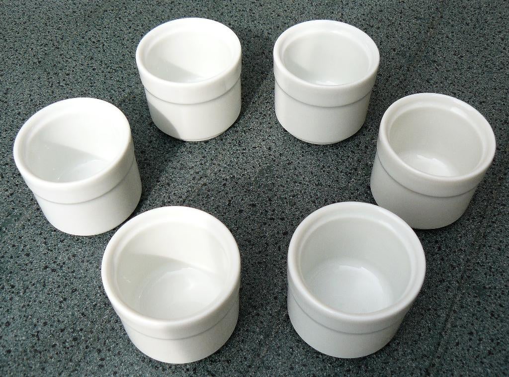 Mosa Maastricht Holland 6 witte porseleinen eierdopjes., Huis en Inrichting, Keuken | Servies, Overige typen, Ophalen of Verzenden