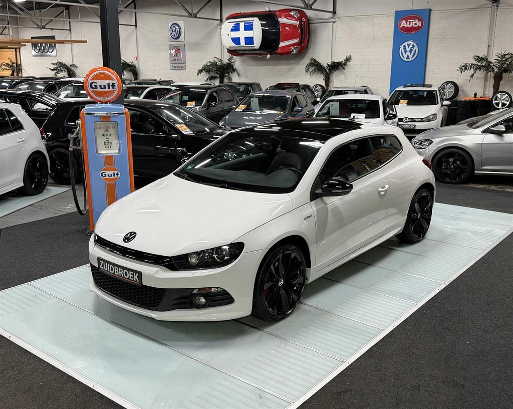Volkswagen Scirocco 2.0 TSI GTS DSG Vol opties! Dynaudio! Cr, Auto's, Automaat, Gebruikt, 4 cilinders, Wit