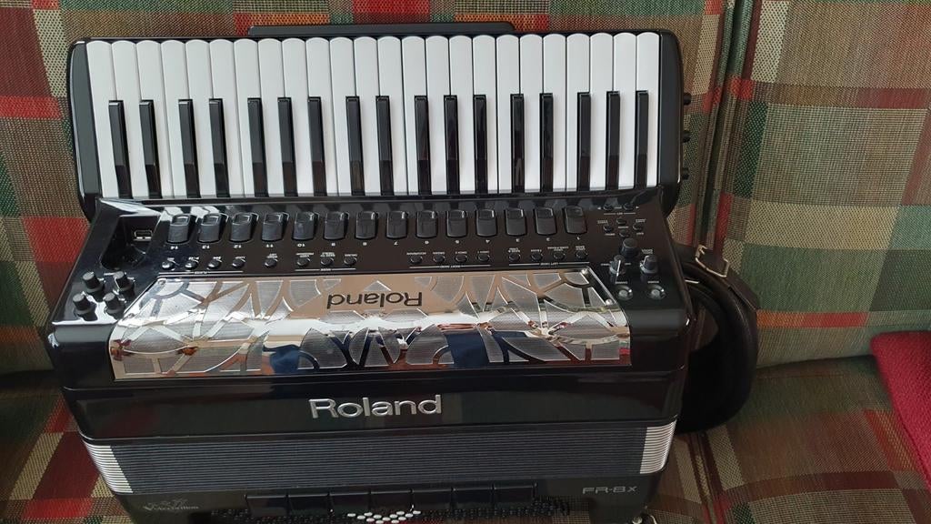 Roeland FR-8X ZGAN veel extra expension packs geïnstalleerd, Muziek en Instrumenten, Ophalen, Zo goed als nieuw, 120-bas, Overige merken