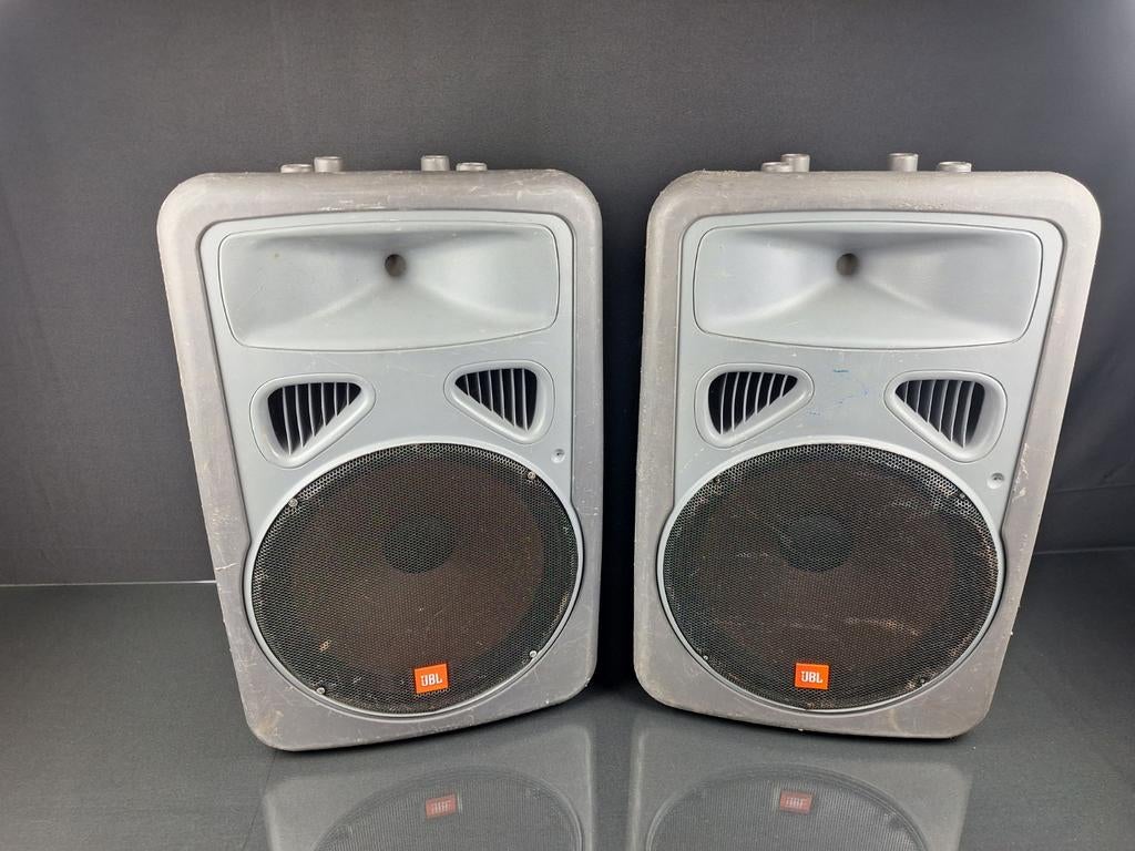 Gebruikte JBL EON 15 - powered speakers, Ophalen, 120 watt of meer, JBL