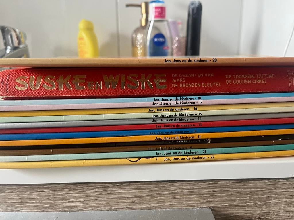 Stapeltje stripboeken: Suske en Wiske, Jan Jans en de kinder, Meerdere stripboeken, Ophalen of Verzenden, Gelezen