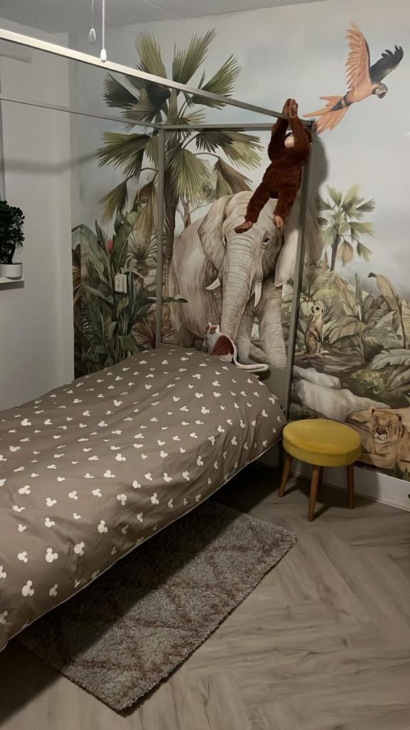 Leuk! Woood greige hemelbed met Ikea matras en Jysk topper, Huis en Inrichting, Slaapkamer | Bedden, Ophalen, 90 cm, Eenpersoons
