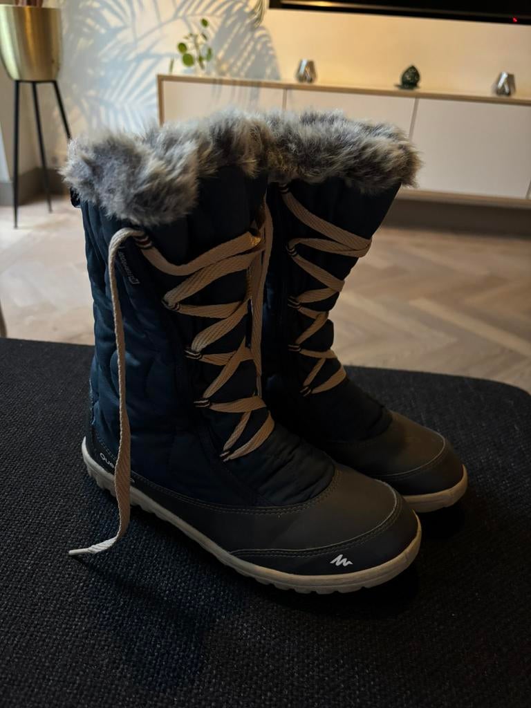 Leuke en warme snowboots van het merk Quechua, maat 37!, Ophalen, Zo goed als nieuw