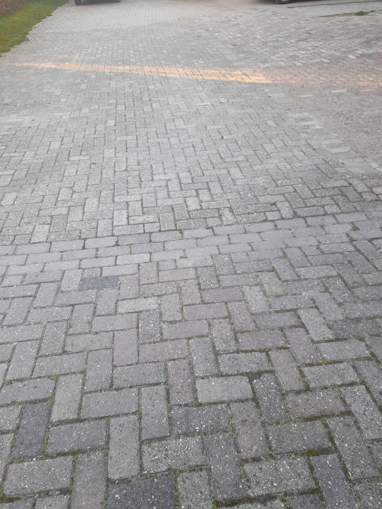Gratis klinkers mag weg in verschillende partijen van 100m², Ophalen, Beton, Klinkers
