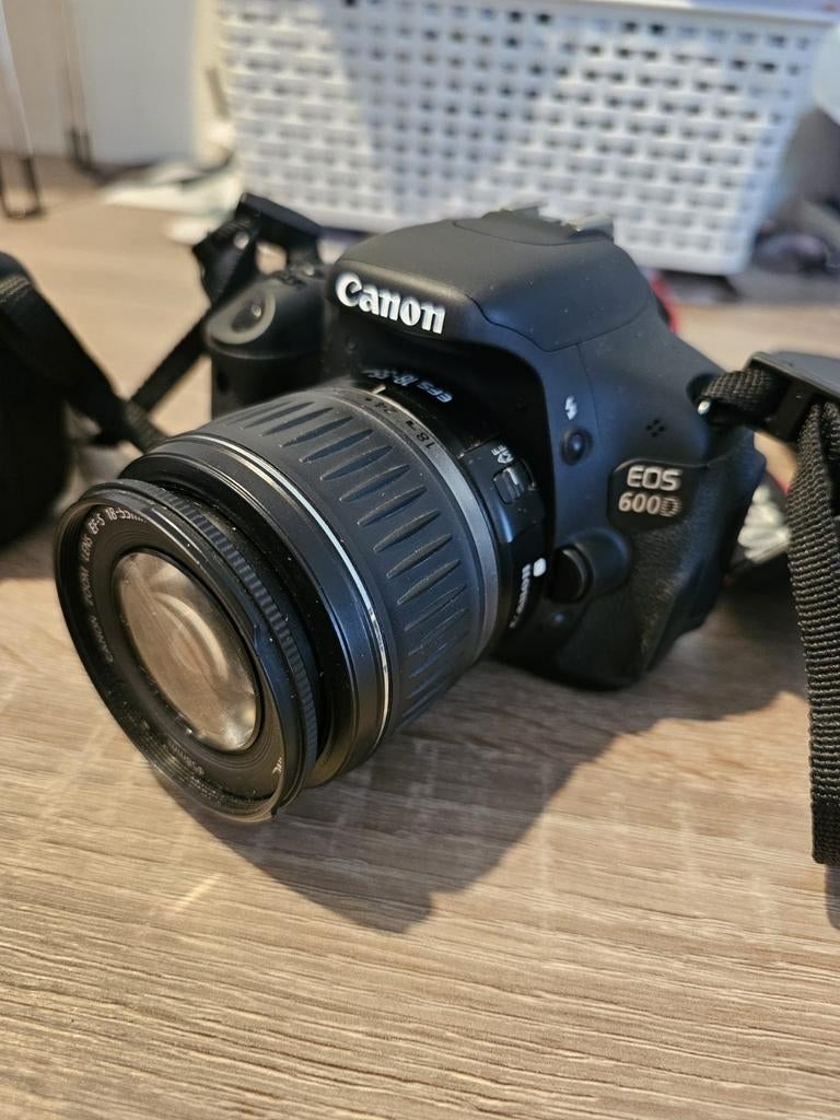 Canon 600D met 18-55mm lens, Audio, Tv en Foto, Fotocamera's Digitaal, Ophalen, Gebruikt, Spiegelreflex, Canon