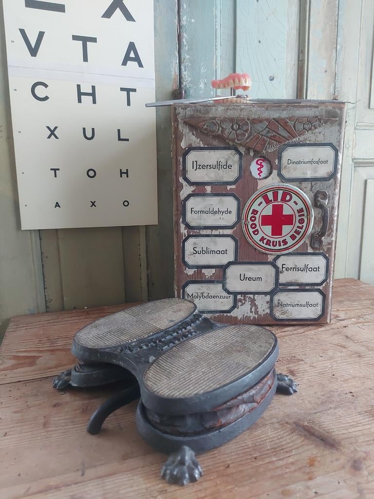 Medisch antiek uit tandarts praktijk voetpomp ca 1900, Antiek en Kunst, Ophalen of Verzenden