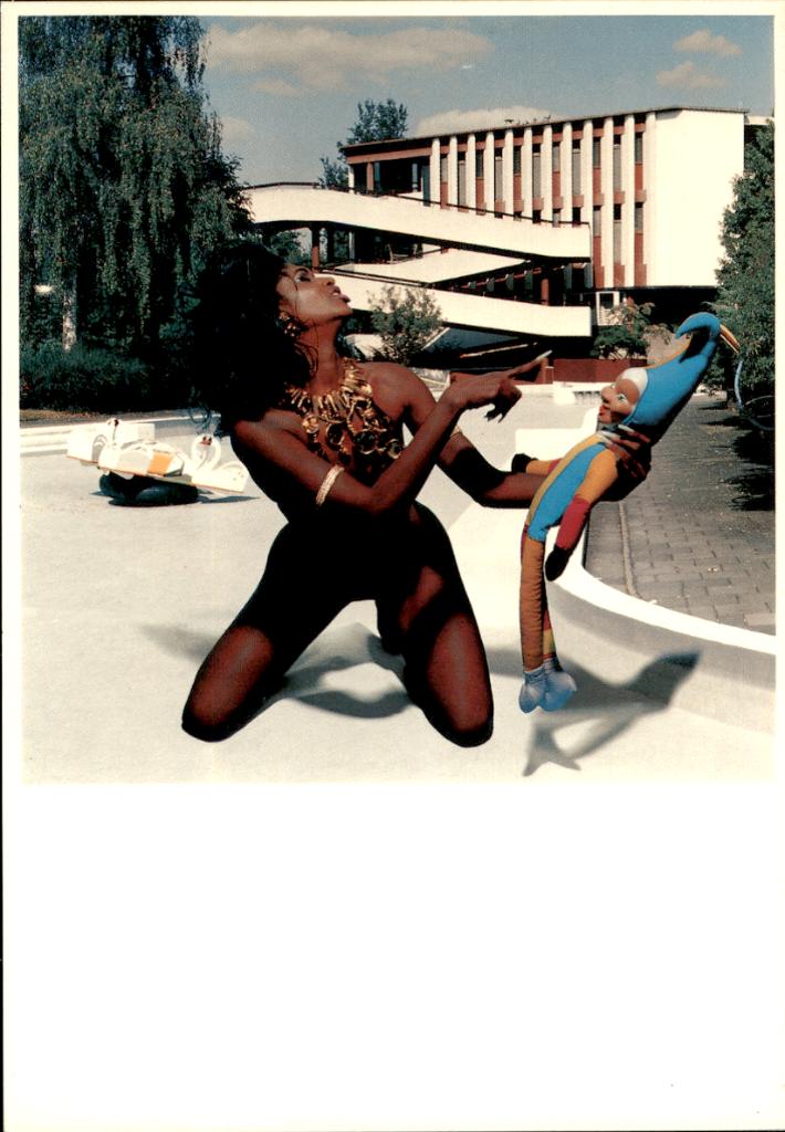 naakt model, erotiek, Inez van Lamsweerde, Verzenden, 1980 tot heden, Ongelopen, Overige thema's