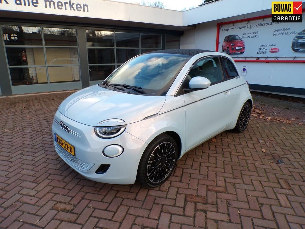 Fiat 500e - C La Prima 42 kWh Cabrio Unieke kleur! Navi/Appl, Auto's, Fiat, 12 maanden, Leder, Adaptive Cruise Control, 308 km