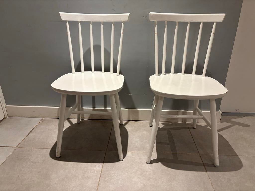 Twee spijlenstoelen, Huis en Inrichting, Ophalen, Gebruikt, Twee, Wit