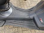 Rubber treeplank mat voor Vespa sprint / primavera voetplaat, Ophalen, Gebruikt, Kap, Vespa