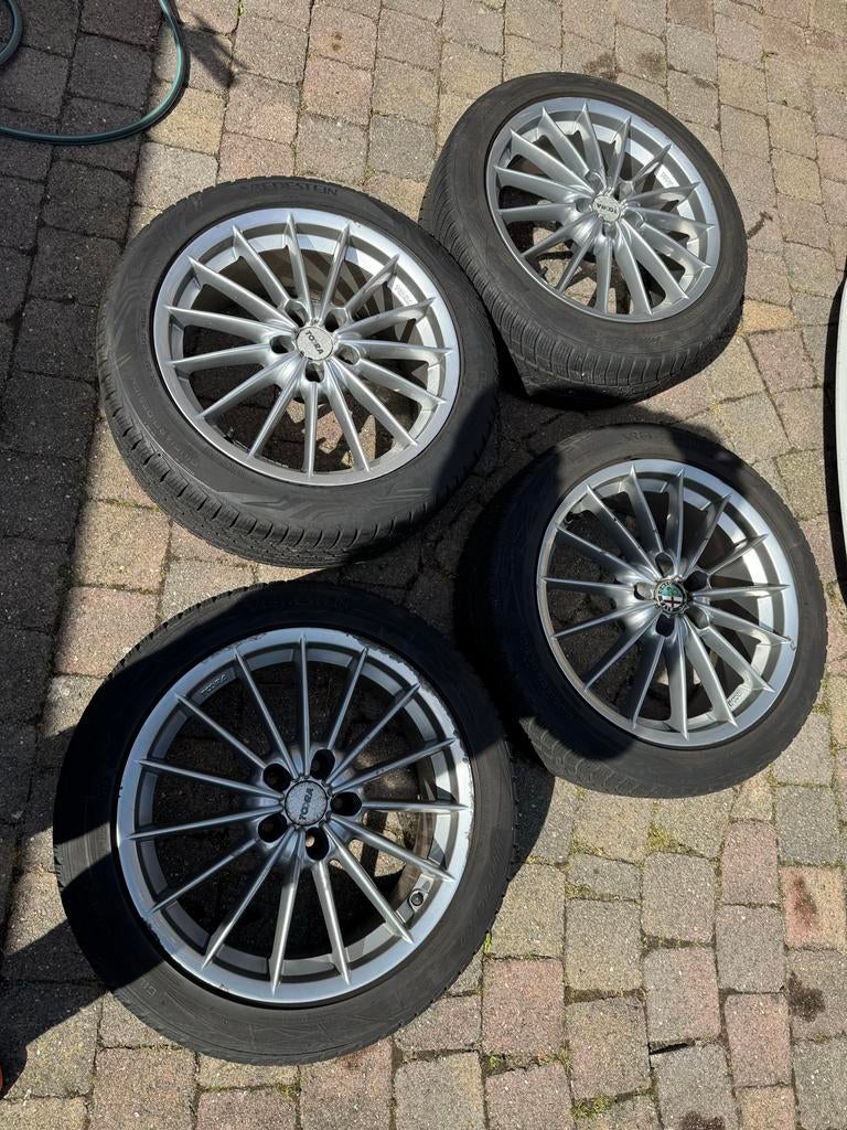 Toora 18” met Vredestein winterbanden, Ophalen, 18 inch, Gebruikt, Banden en Velgen