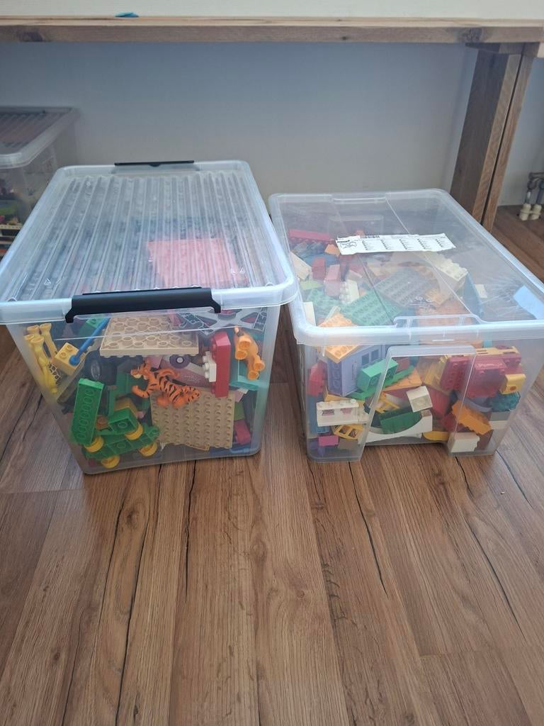 2 Kisten LEGO Duplo met trein, dierentuin en Hello Kitty, Ophalen
