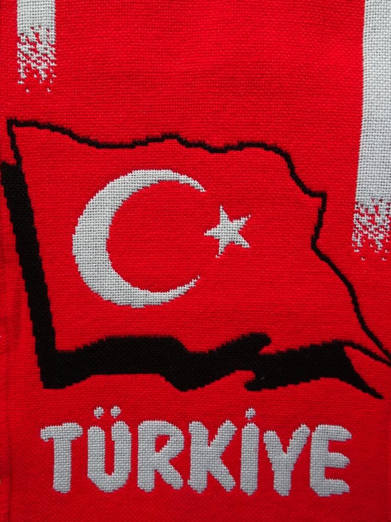 sjaal Turkije, Verzamelen, Sportartikelen en Voetbal, Ophalen of Verzenden, Nieuw, Buitenlandse clubs, Vaantje of Sjaal