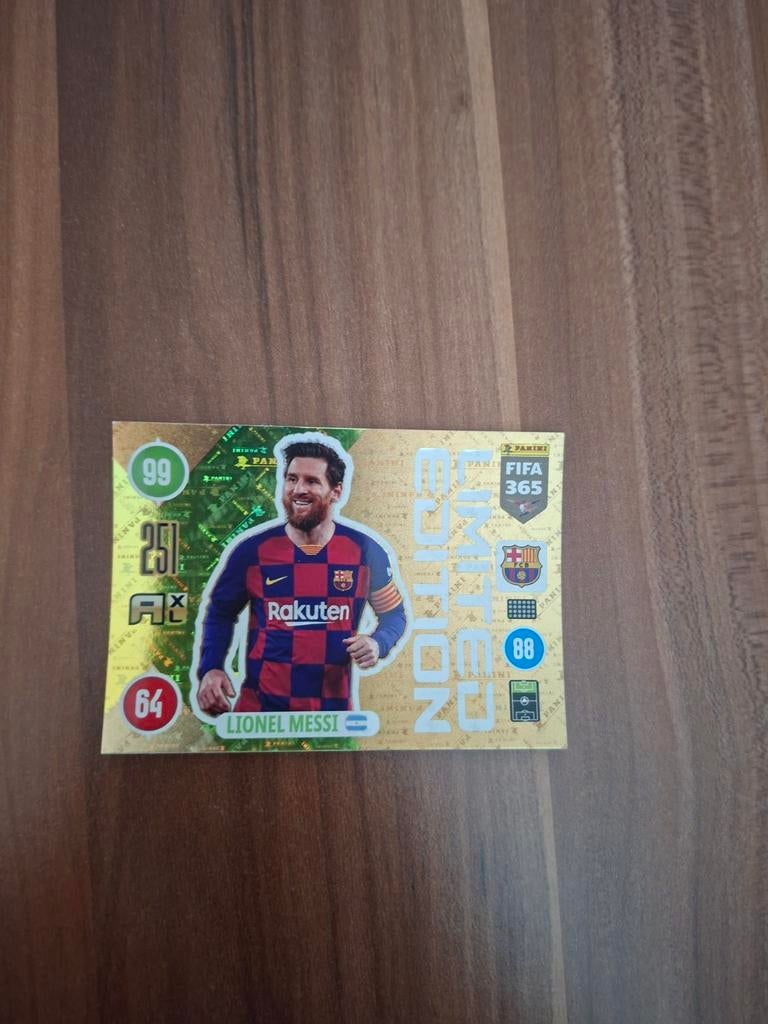 Lionel Messi Panini FIFA 365 kaart Limited edition, Ophalen of Verzenden, Zo goed als nieuw