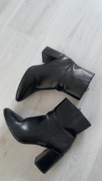 Hakken laarsjes schoenen bershka 39 zwart- alleen verzenden, Kleding | Dames, Schoenen, Verzenden, Zwart, Lage of Enkellaarzen
