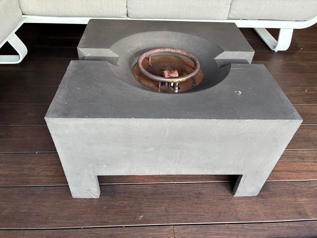 Vuurtafel op gas, grijs betonlook, 76x76x46 cm, met gasfles, Tuin en Terras, Vuurtafels, Ophalen, Gebruikt