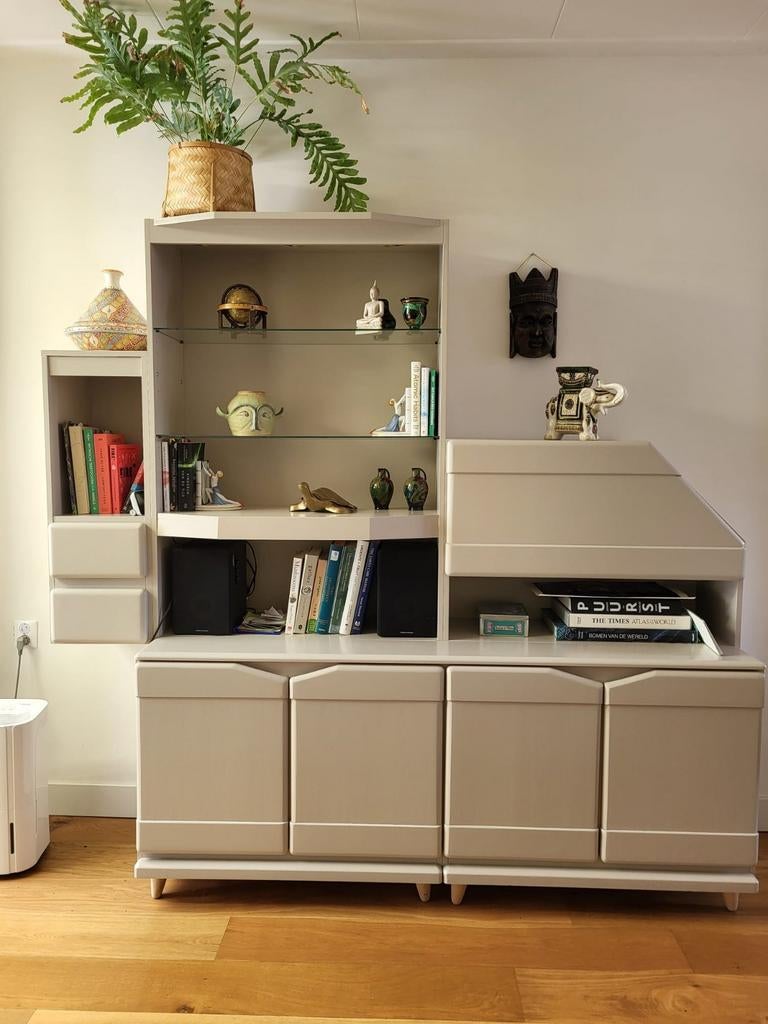 Grijze wandkast / wandmeubel / kast op pootjes, Ophalen, Gebruikt, Met deur(en), 200 cm of meer