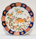 Imari bord met pioenrozen en Foo-Dog, Ophalen of Verzenden