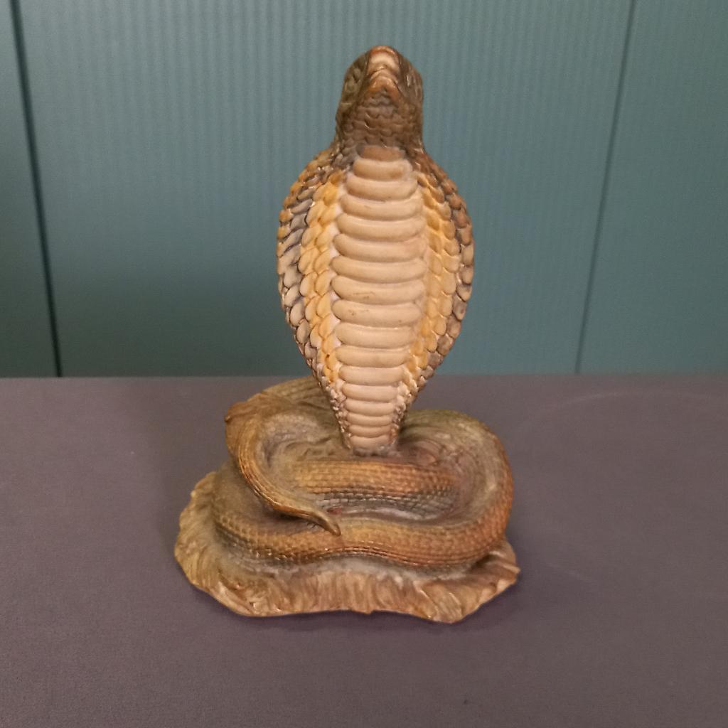 Een in albast gesneden vintage beeld van een Cobra, Ophalen of Verzenden