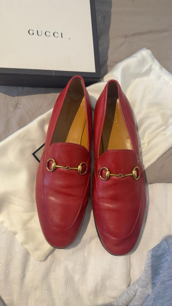 Gucci loafers in rood met doos en dustbags, Ophalen of Verzenden, Rood, Instappers