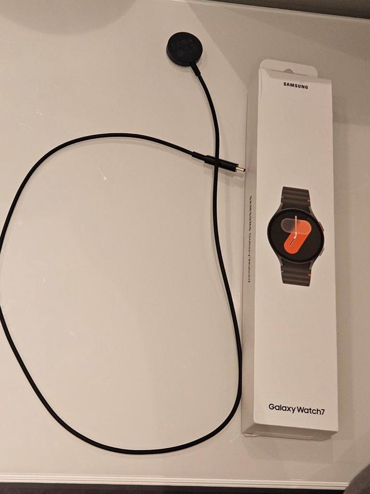 Samsung Galaxy Watch 7. 40mm, Sieraden, Tassen en Uiterlijk, Smartwatches, Gebruikt, Android, Grijs, Afstand, Calorieverbanding