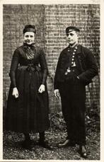 Staphorster Kleederdracht. - man en vrouw - ongelopen, Ophalen of Verzenden, Voor 1920, Ongelopen, Noord-Holland