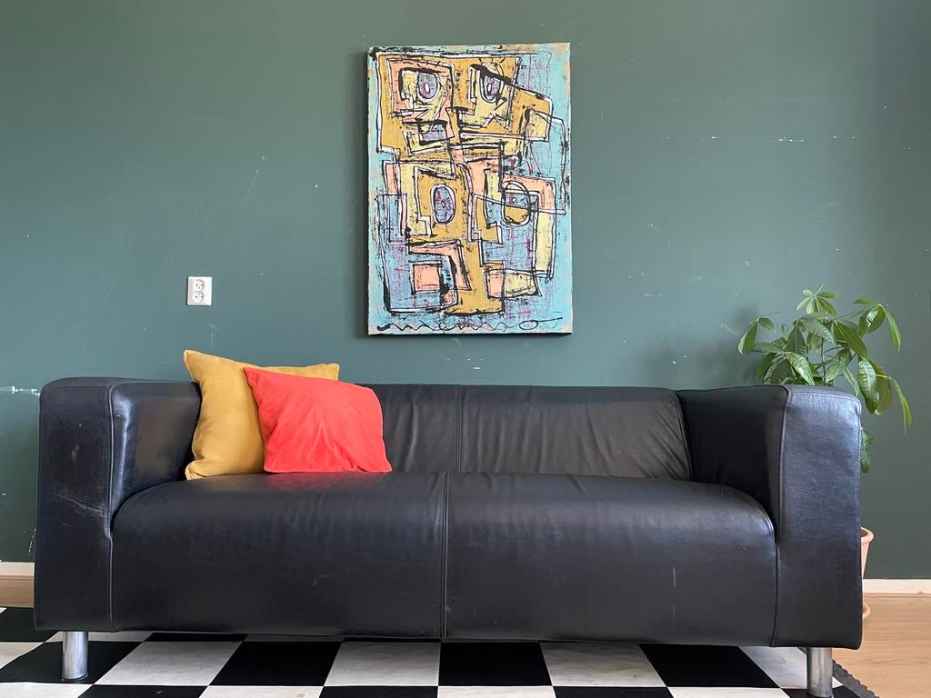 Zwarte leren tweezitsbank - Comfortabel en stijlvol, Huis en Inrichting, Banken | Bankstellen, Ophalen, Gebruikt, 150 tot 200 cm